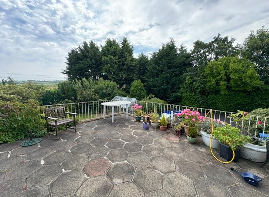 Glen-Carn, 9 Island Road Lower, Ballycarry, BT38 9HB