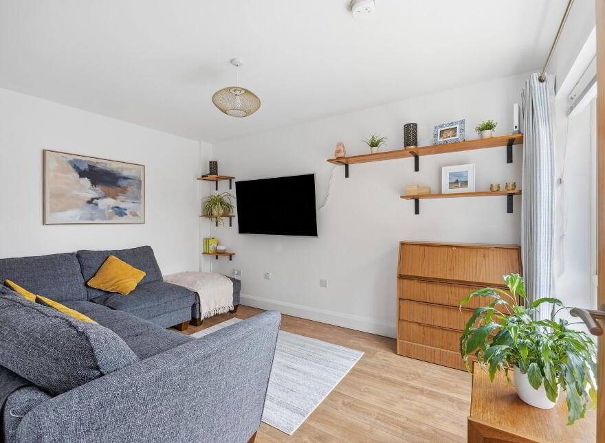 5 Victoria Close, Belfast, BT4 1PF