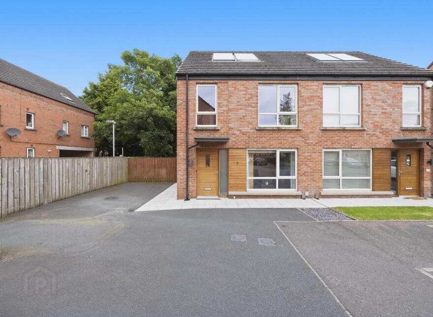 5 Victoria Close, Belfast, BT4 1PF