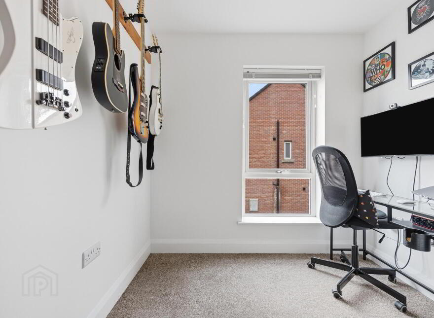 5 Victoria Close, Belfast, BT4 1PF
