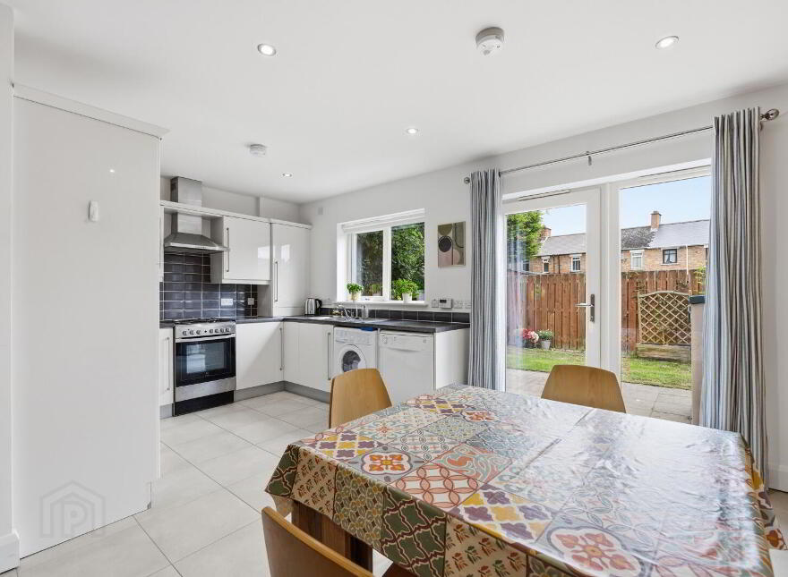 5 Victoria Close, Belfast, BT4 1PF