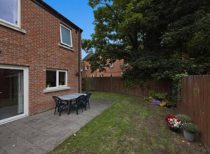 5 Victoria Close, Belfast, BT4 1PF