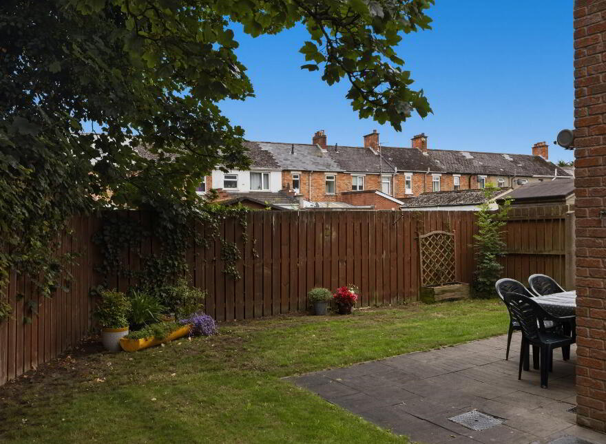 5 Victoria Close, Belfast, BT4 1PF
