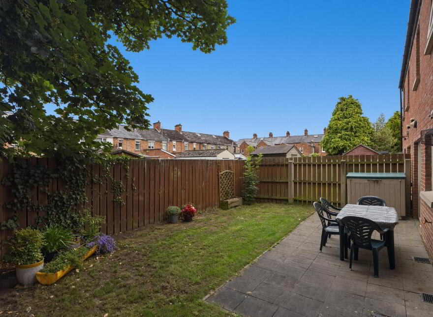 5 Victoria Close, Belfast, BT4 1PF