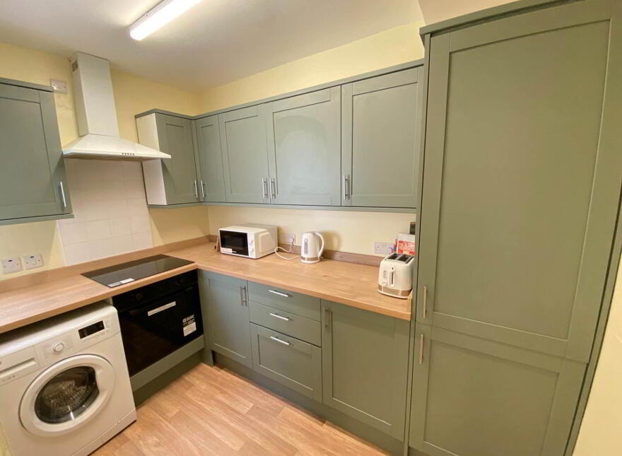 208 Donegall Avenue, Belfast, BT12 6LY