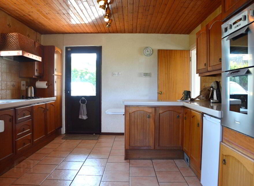 42 Templepatrick Road, Ballyclare, BT39 9TX