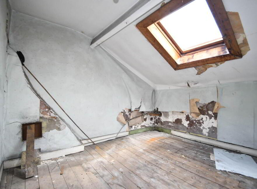 39 Springfield Road, Belfast, BT12 7AB