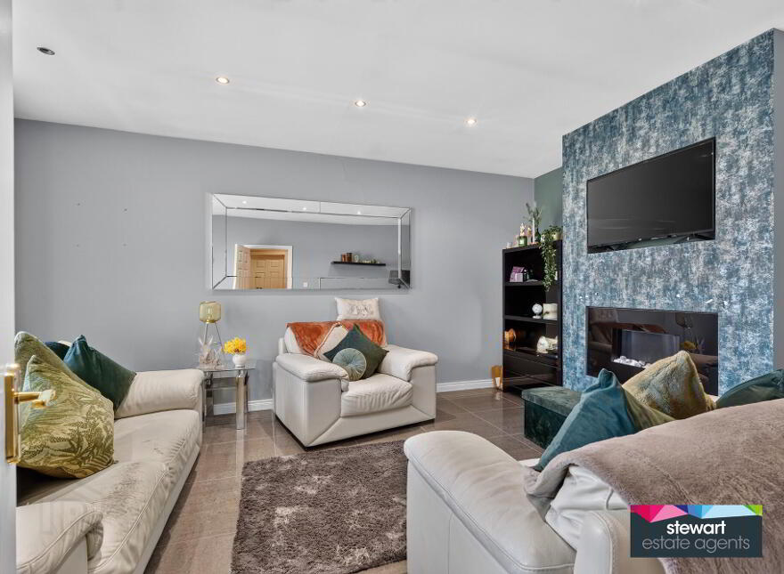43 Monree Hill, Donaghcloney, BT66 7GY