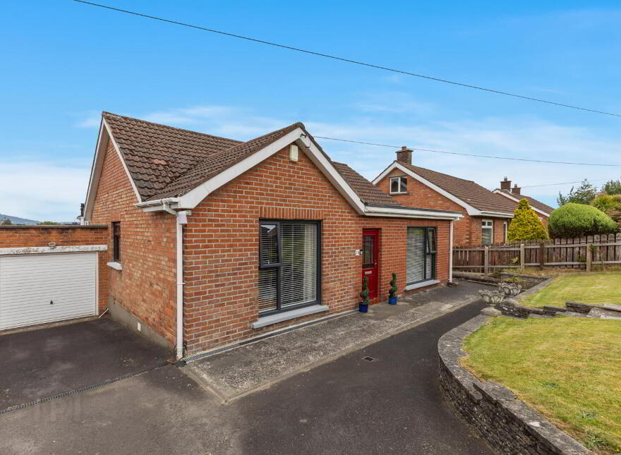 30 Gilnahirk Avenue, Belfast, BT5 7DR
