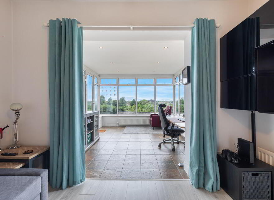 30 Gilnahirk Avenue, Belfast, BT5 7DR
