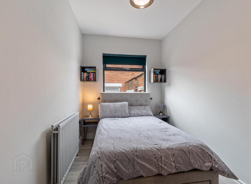 30 Gilnahirk Avenue, Belfast, BT5 7DR