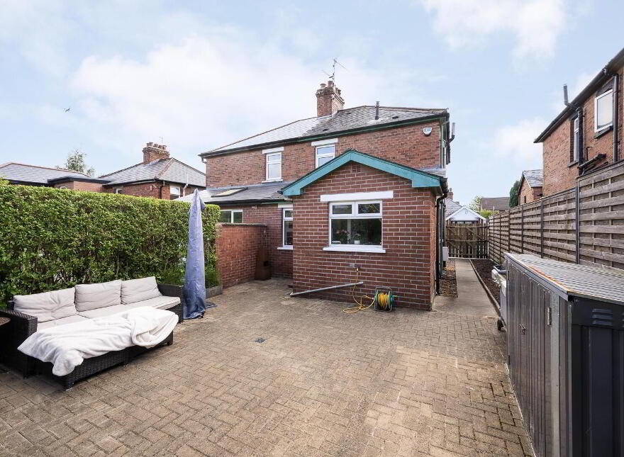 11 Willesden Park, Belfast, BT9 5GX