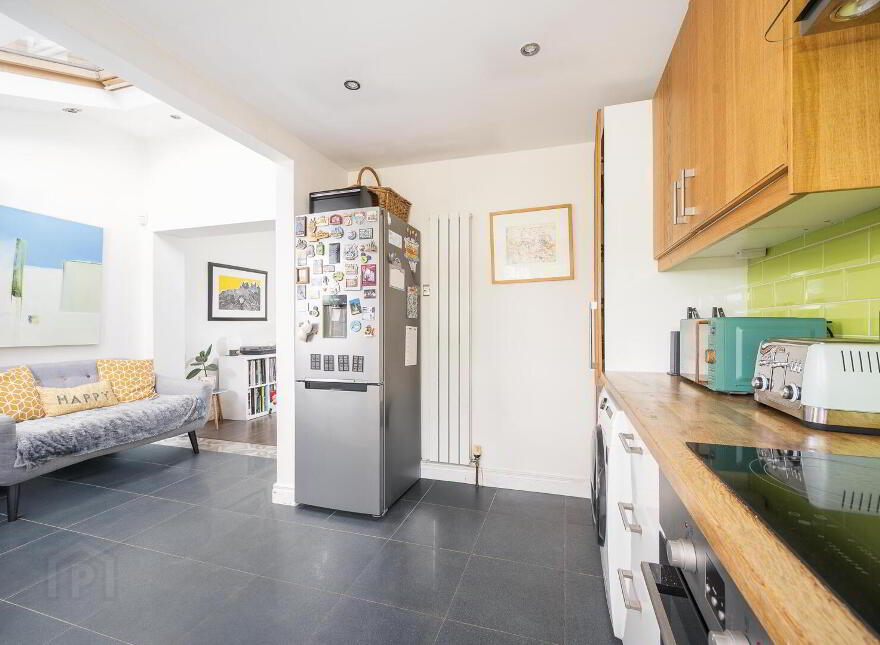 11 Willesden Park, Belfast, BT9 5GX