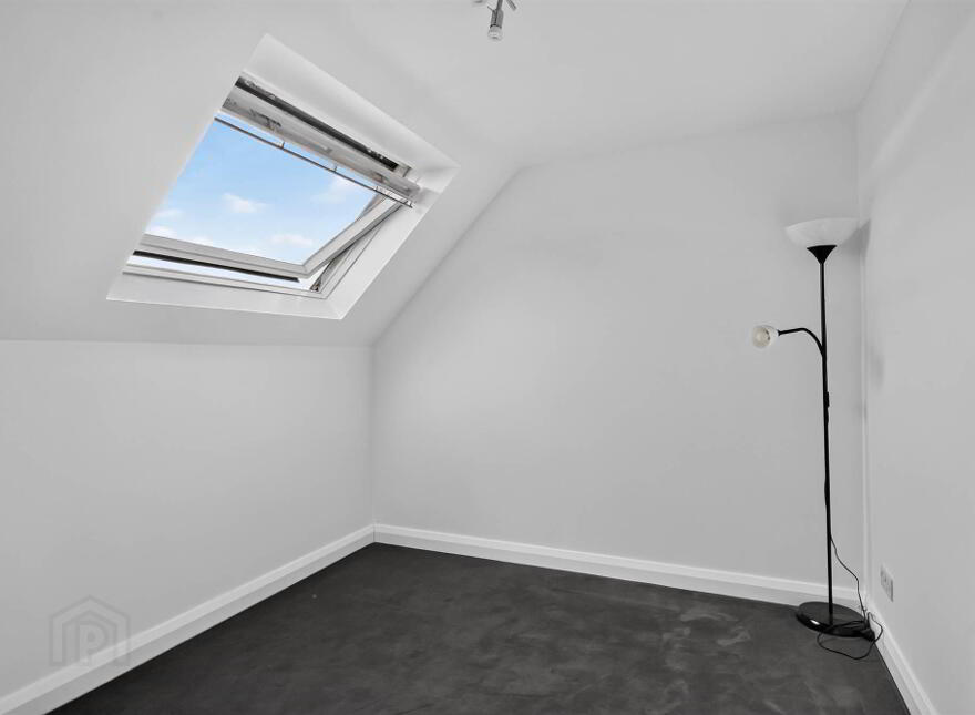 31 Balmoral Court, Belfast, BT9 7GR