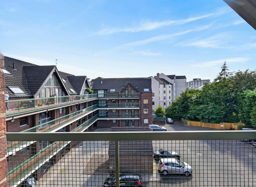 31 Balmoral Court, Belfast, BT9 7GR