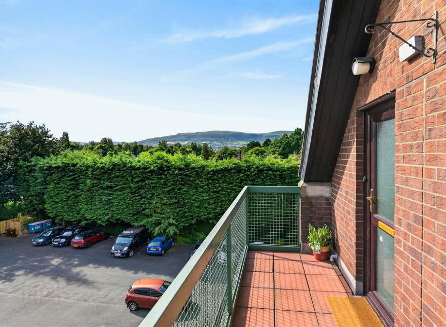 31 Balmoral Court, Belfast, BT9 7GR