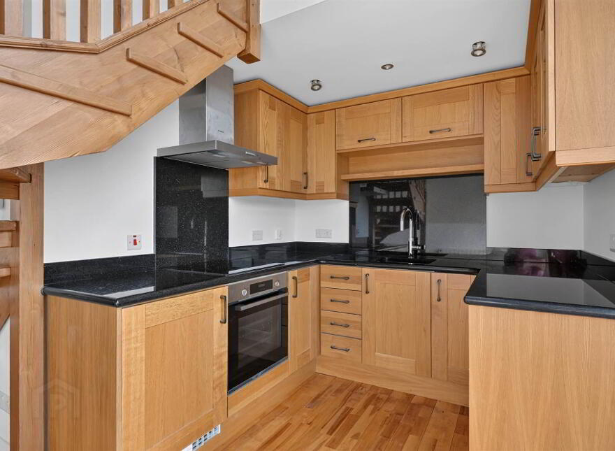 31 Balmoral Court, Belfast, BT9 7GR