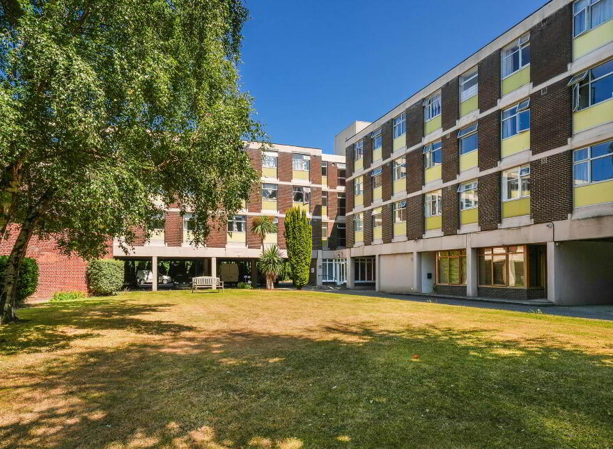 Apartment 64 Cranford Court, Stillorgan Road, Dublin, D04HH28