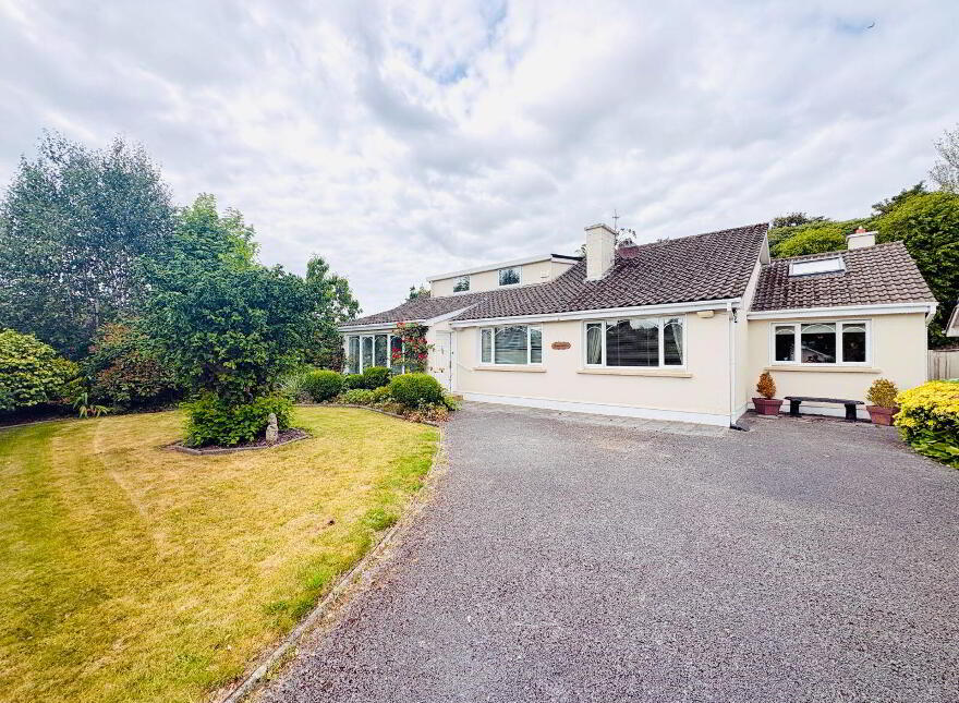 Manorville, 3 Castle Demesne, Ballinahow, V92WPK4