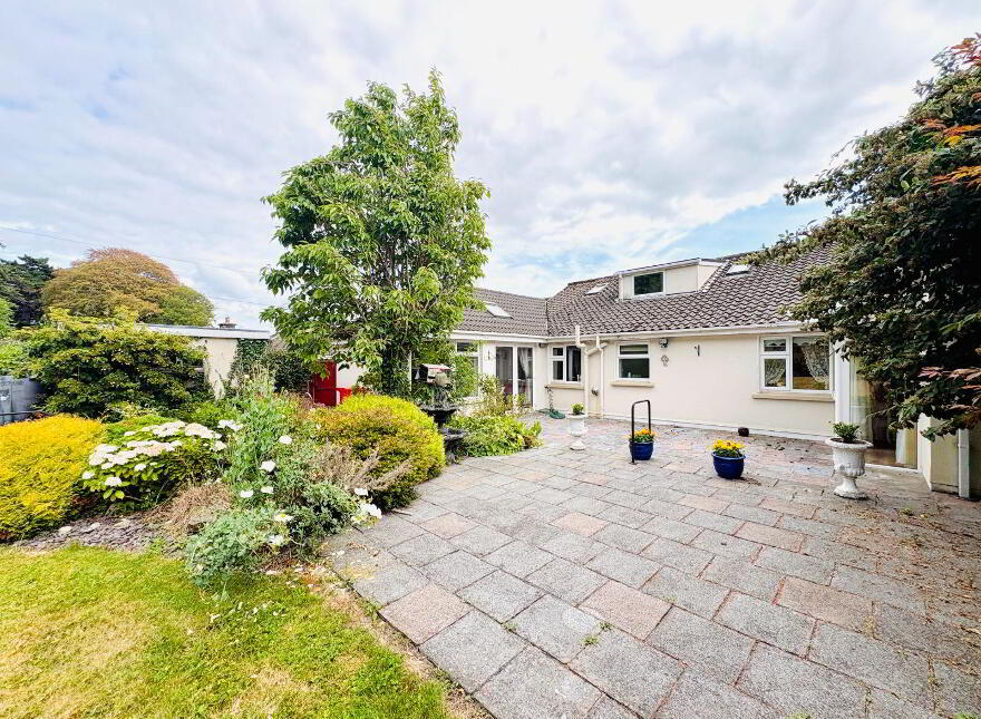 Manorville, 3 Castle Demesne, Ballinahow, V92WPK4