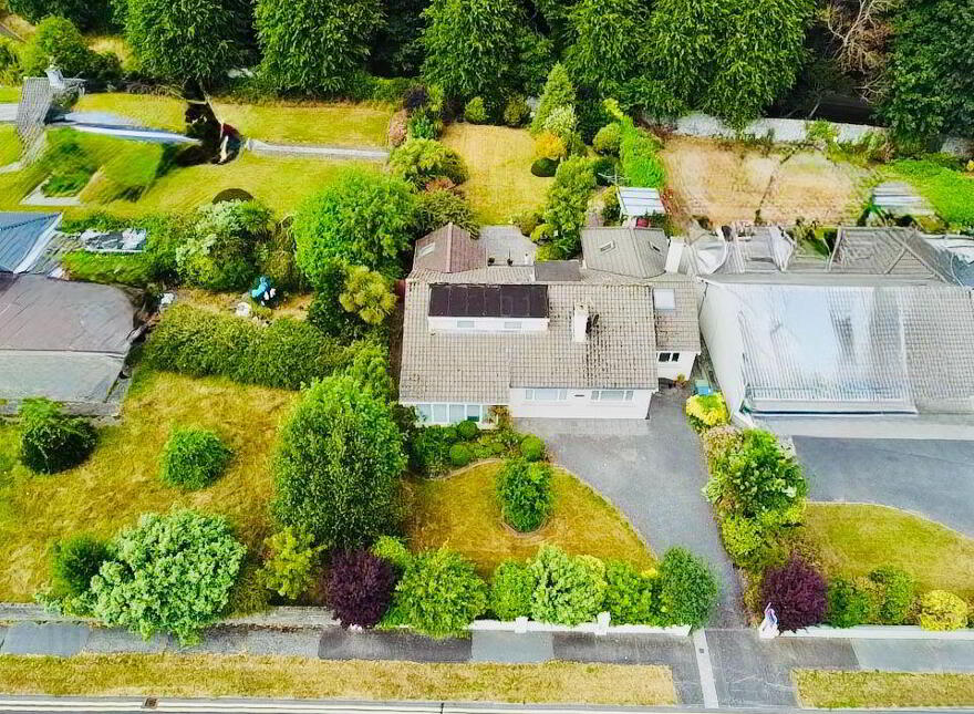 Manorville, 3 Castle Demesne, Ballinahow, V92WPK4