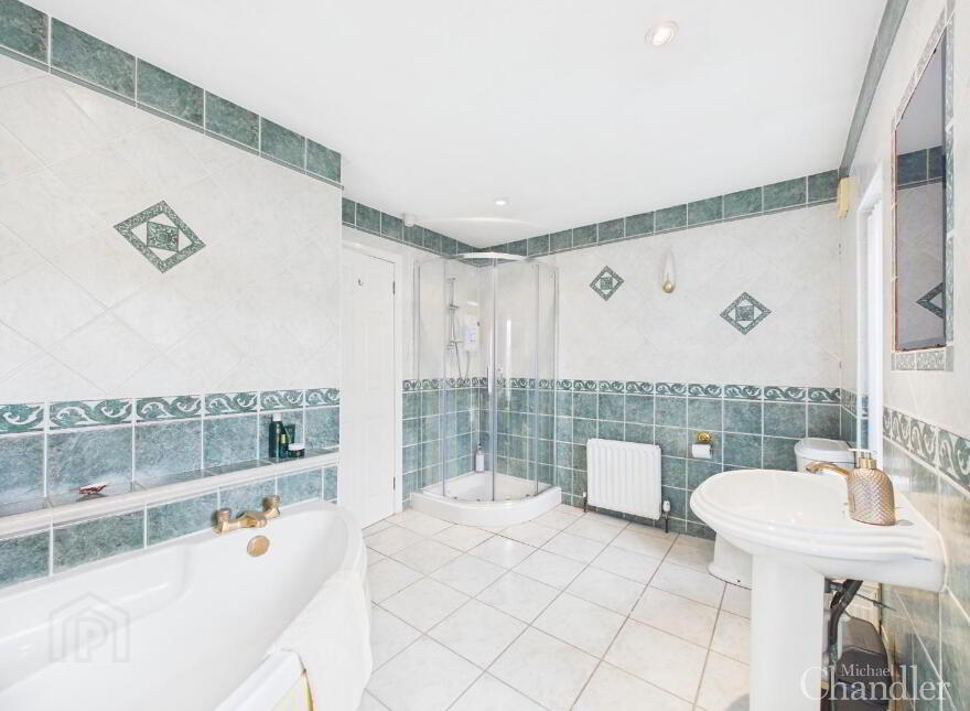 8 Ballylenaghan Road, Belfast, BT8 6WU