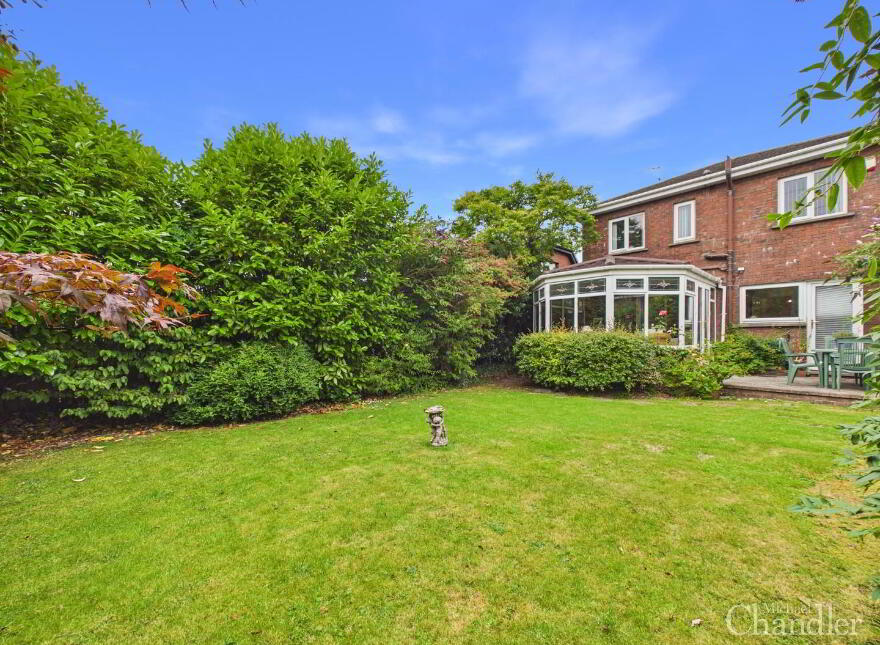 8 Ballylenaghan Road, Belfast, BT8 6WU