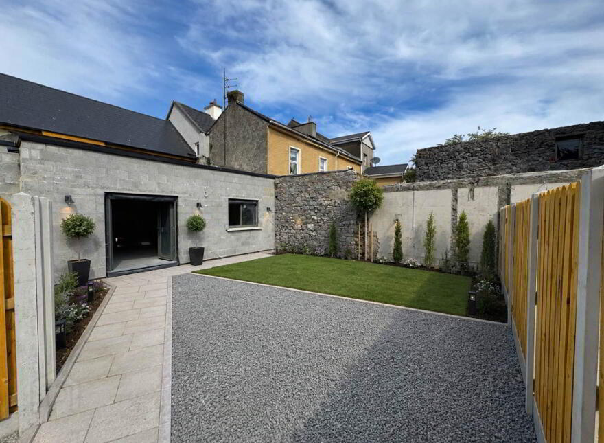 1 Carrick Street, Mullinahone, E41HK52