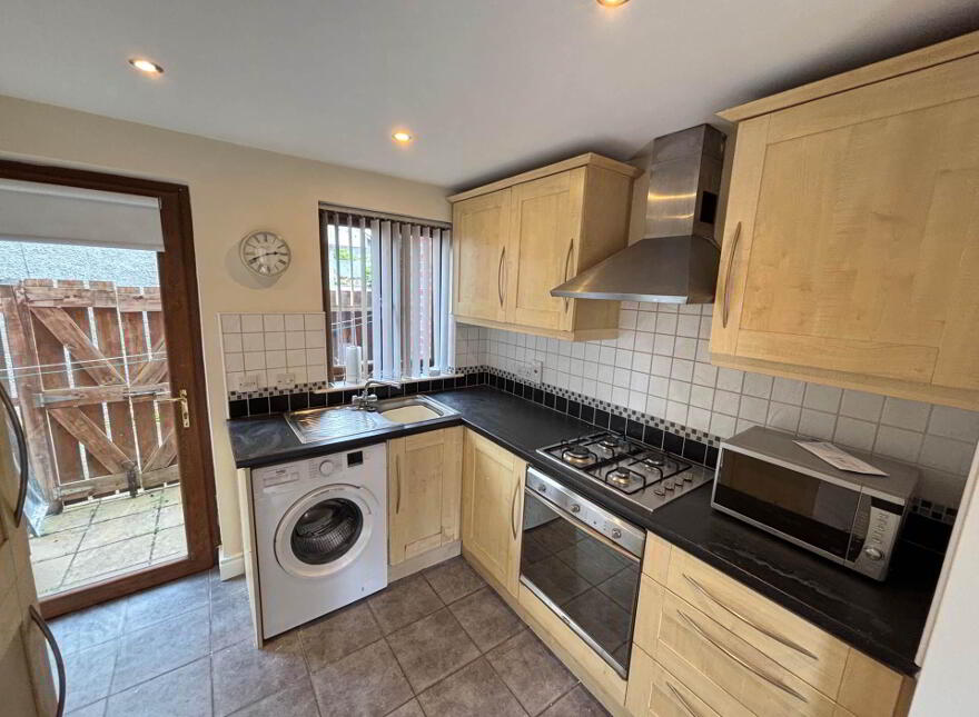 2e Ardenlee Street, Ravenhill, Belfast, BT6 8QJ