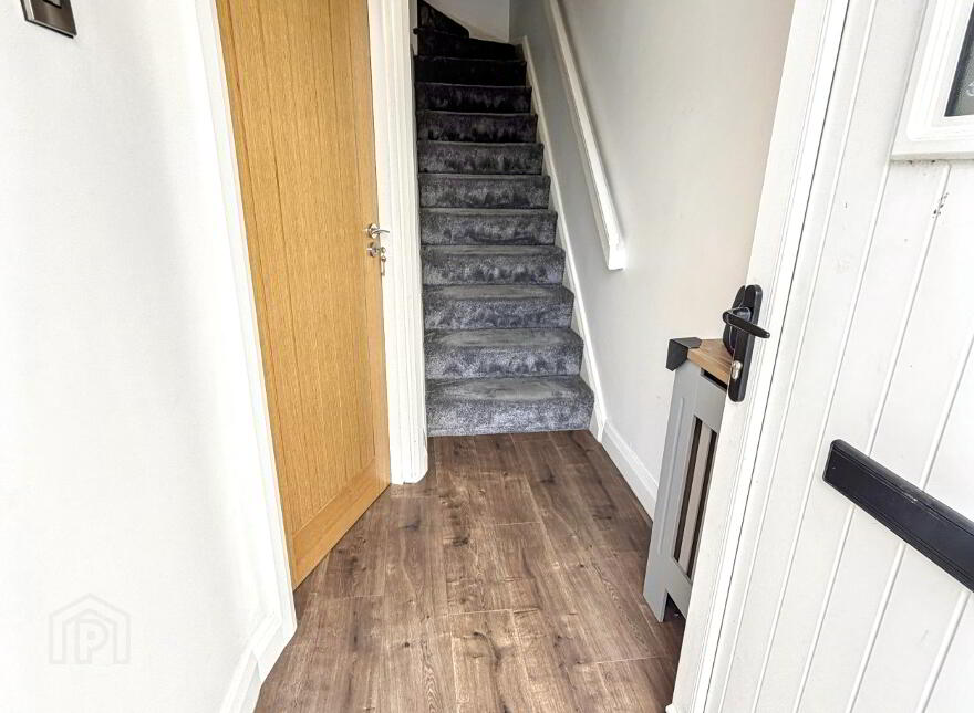 1 Blackthorn Grange, Newry, BT34 2TF