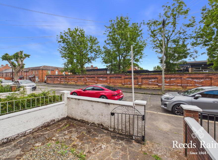 45 Willowfield Drive, Woodstock, Belfast, BT6 8HN