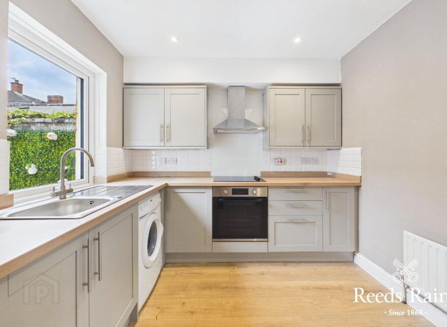 45 Willowfield Drive, Woodstock, Belfast, BT6 8HN
