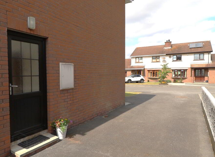 6 Meadowlands Avenue, Manse Road, Kilkeel, BT34 4YA