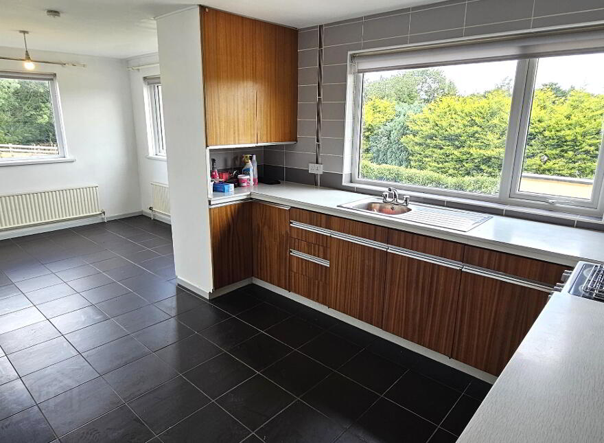 28 Carrickfergus Road, Ballynure, BT39 9PZ