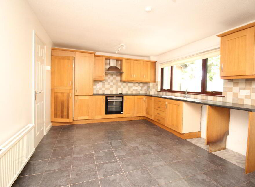 12 Carson Court, Lisburn, BT28 2PY