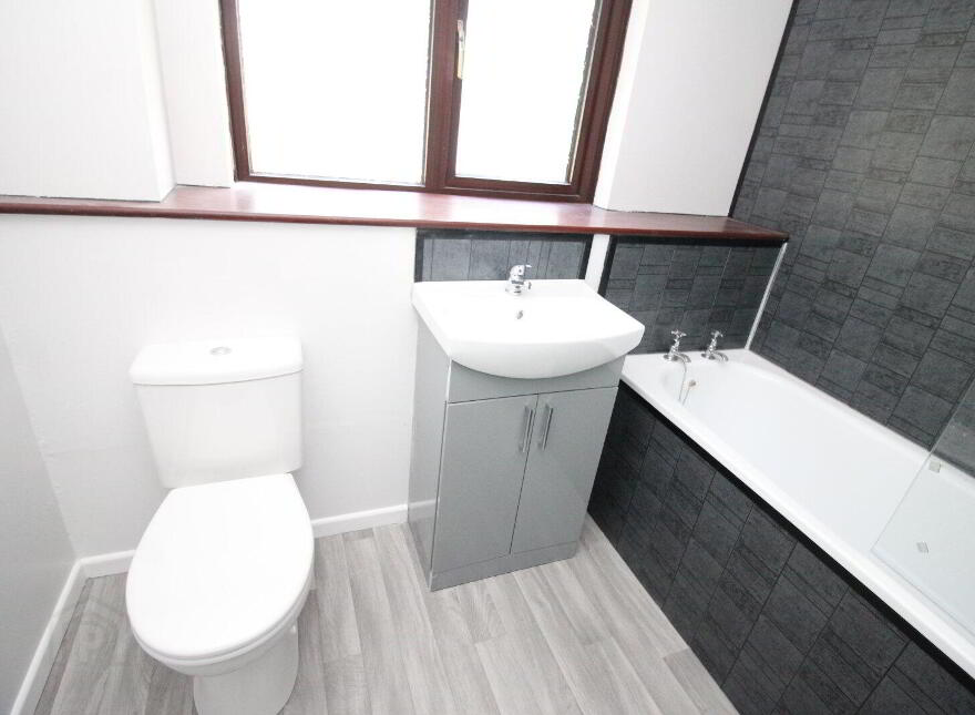 12 Carson Court, Lisburn, BT28 2PY