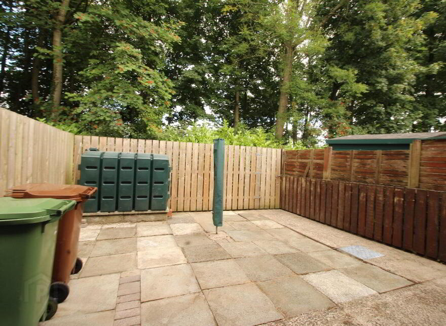 12 Carson Court, Lisburn, BT28 2PY