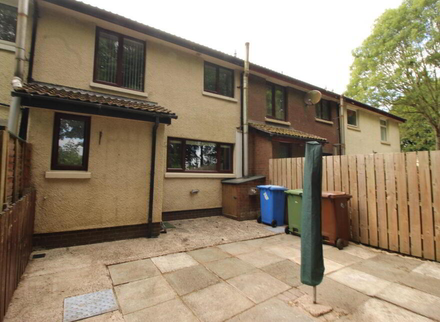12 Carson Court, Lisburn, BT28 2PY