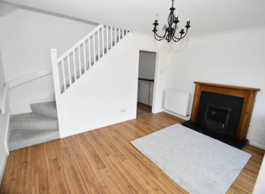 17 Lagmore Grove, Dunmurry, Belfast, BT17 0TD