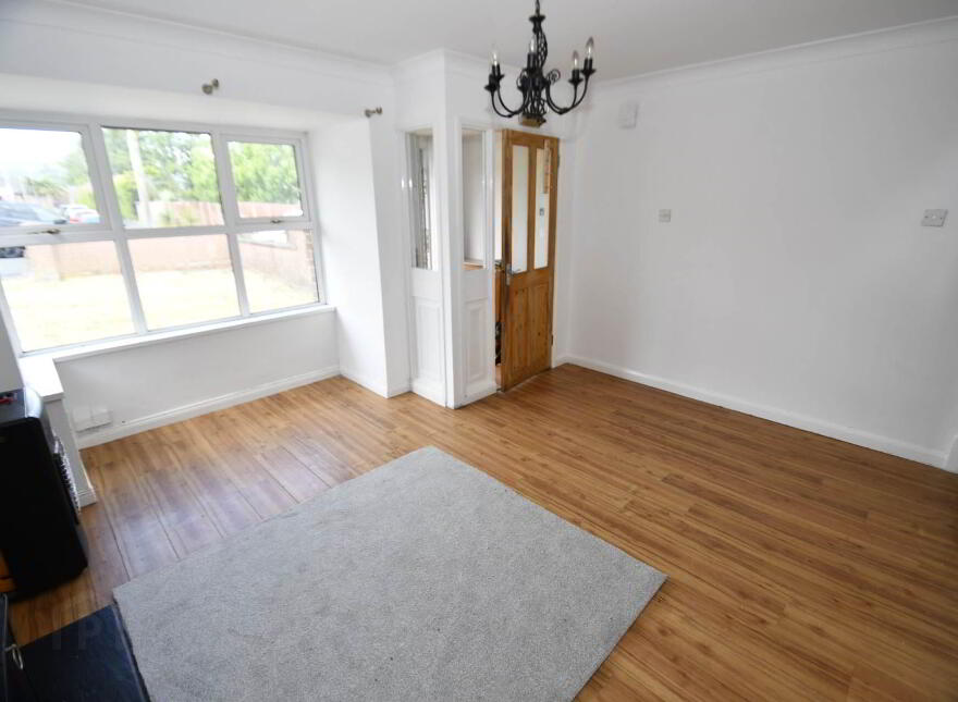 17 Lagmore Grove, Dunmurry, Belfast, BT17 0TD