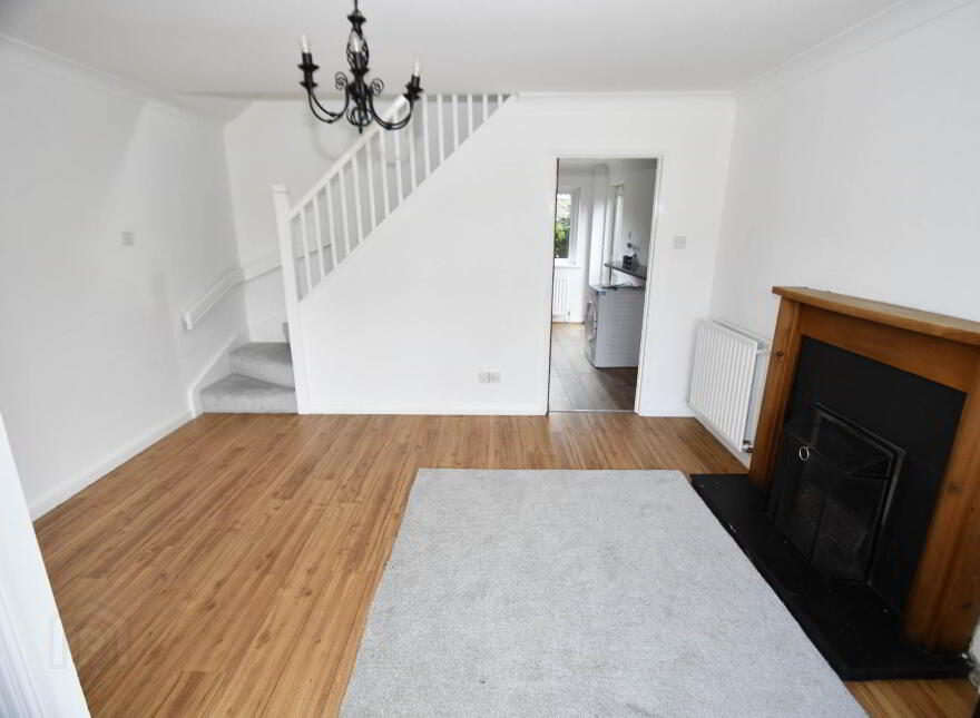 17 Lagmore Grove, Dunmurry, Belfast, BT17 0TD