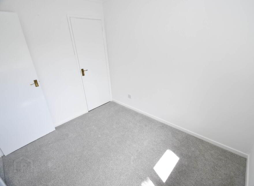 17 Lagmore Grove, Dunmurry, Belfast, BT17 0TD