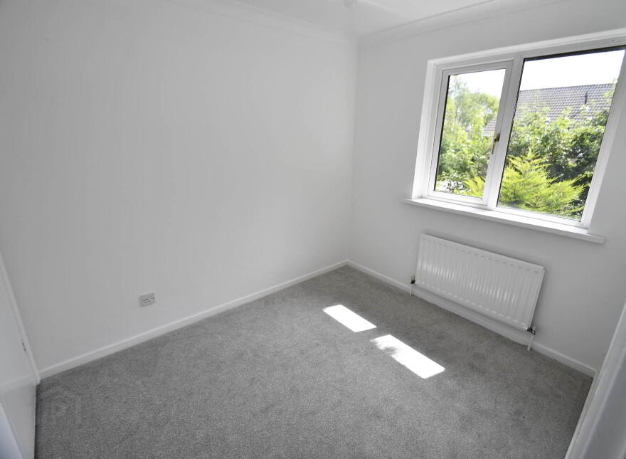 17 Lagmore Grove, Dunmurry, Belfast, BT17 0TD