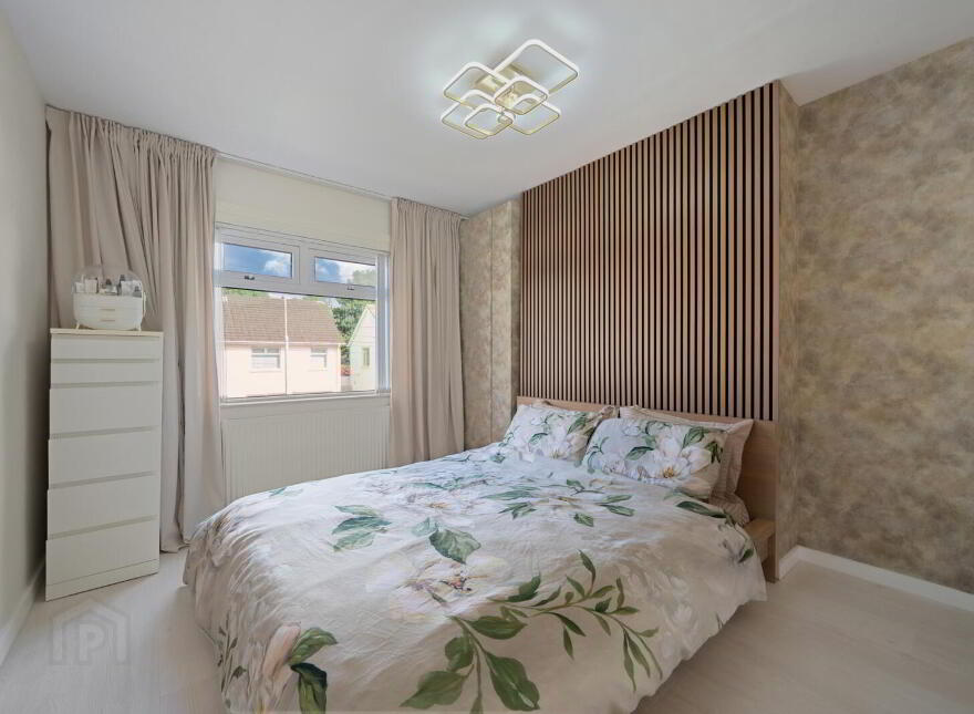33 Downshire Park East, Belfast, BT6 9JP