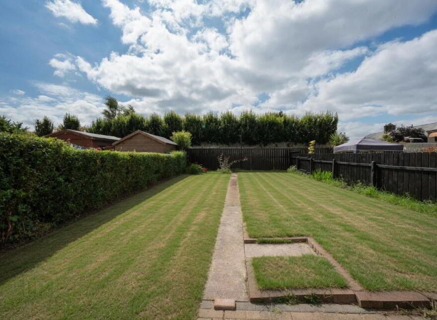 33 Downshire Park East, Belfast, BT6 9JP