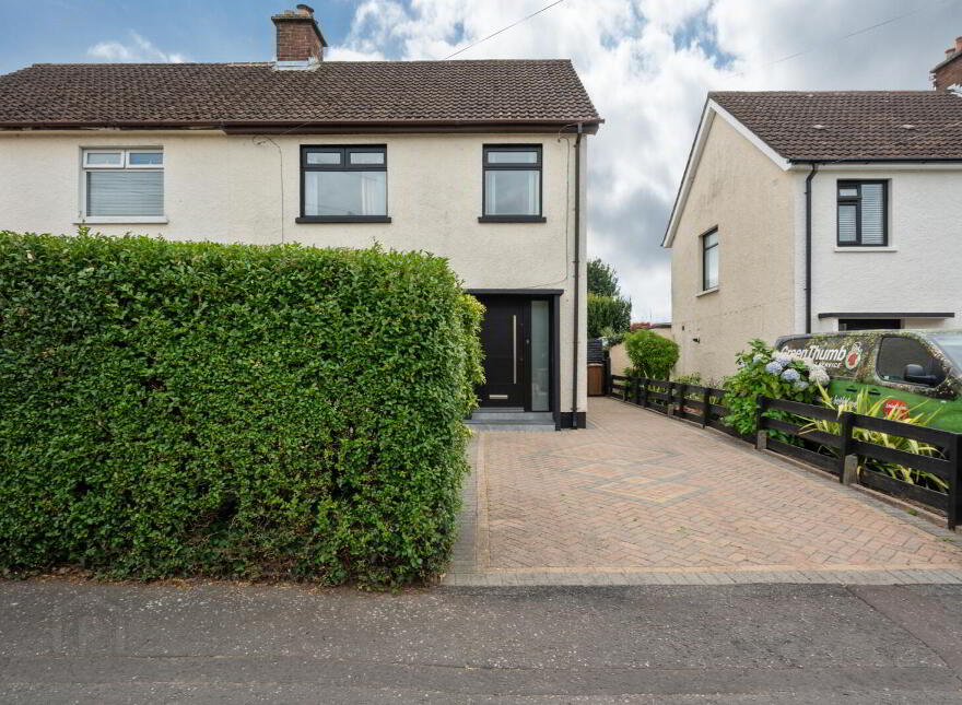 33 Downshire Park East, Belfast, BT6 9JP
