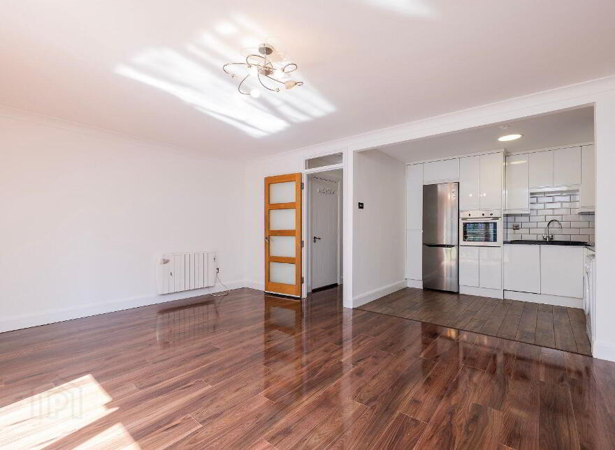 Apartment 6 Dorset Square (With Parking Space), Upper Gardiner Street, Dublin 1, D01X825