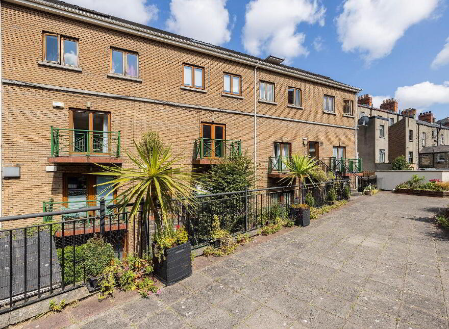 Apartment 6 Dorset Square (With Parking Space), Upper Gardiner Street, Dublin 1, D01X825