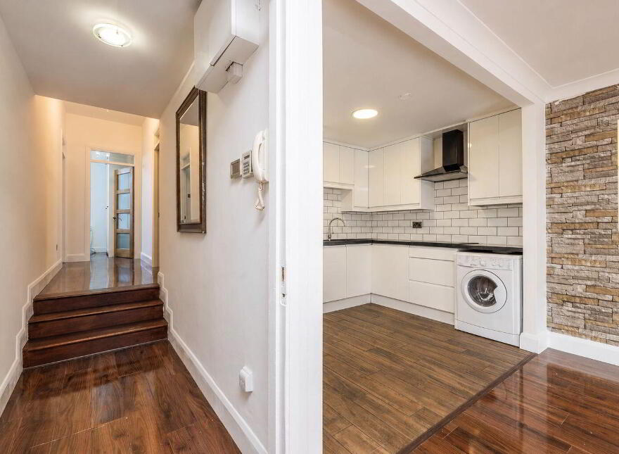 Apartment 6 Dorset Square (With Parking Space), Upper Gardiner Street, Dublin 1, D01X825