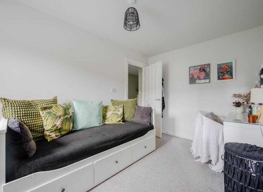 42 River Hill Road, Newtownards, BT23 7GT